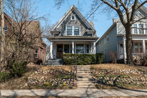 Photo of 3464 N Newhall St, Milwaukee, WI 53211 (MLS # 1957119)