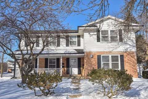 Photo of 4260 Tumblewood Ln, Greendale, WI 53129 (MLS # 1948284)