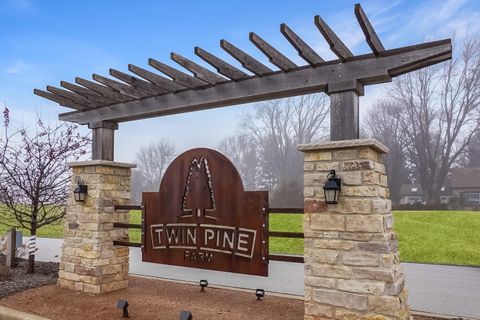 Photo of N83W27777 Cress Brook Ct, Lisbon, WI 53029 (MLS # 1953064)