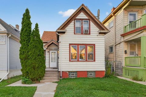 Photo of 2449 S 13th St, Milwaukee, WI 53215 (MLS # 1940109) Photo of 2449 S 13th St, Milwaukee, WI 53215 (MLS # 1940109)
