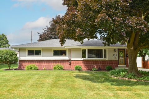 Photo of W171N9335 Briarwood Ter, Menomonee Falls, WI 53051 (MLS # 1929186)