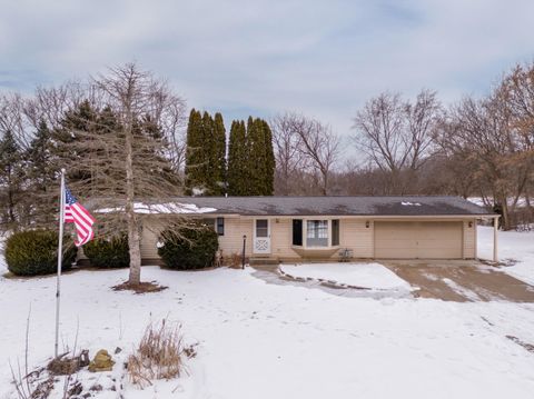 Photo of 16422 82nd St, Bristol, WI 53104 (MLS # 1949601)