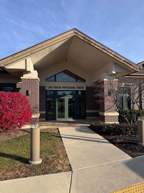Photo of 500 Commercial Ct, Lake Geneva, WI 53147 (MLS # 1943868)