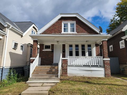 Photo of 2446 S 6th St, Milwaukee, WI 53215 (MLS # 1940939)