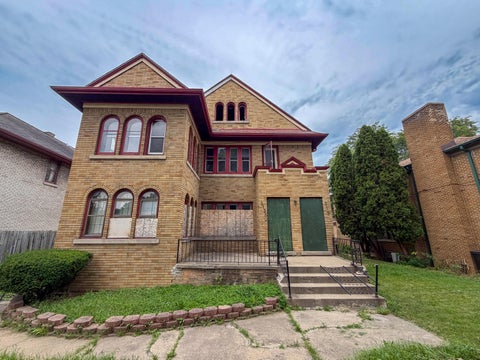 Photo of 3135 N Sherman Blvd, Milwaukee, WI 53216 (MLS # 1979098)