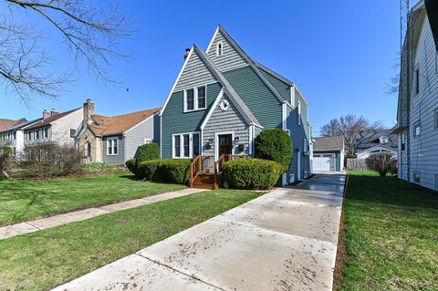 Photo of 520 74th St, Kenosha, WI 53143 (MLS # 1957947)