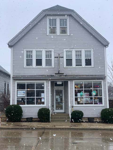 Photo of 1411 Rawson Ave, South Milwaukee, WI 53172 (MLS # 1904743)
