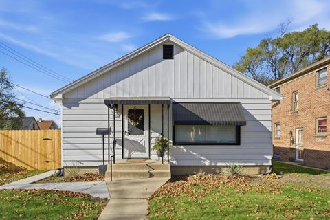 4825 N 25th St, Milwaukee, WI 53209 - #: 1942649