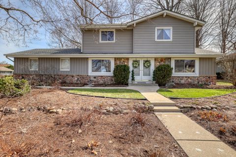 Photo of 14235 W Wilbur Dr, New Berlin, WI 53151 (MLS # 1957018)