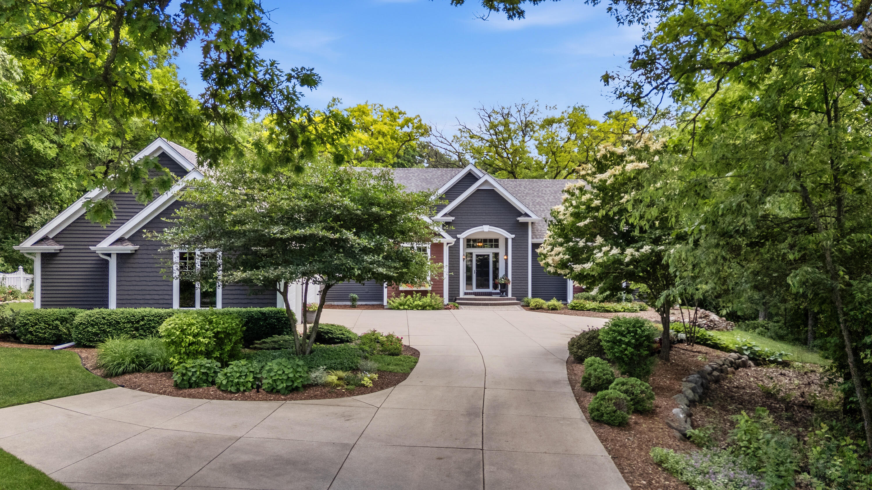 W279N5280 Hanover Hill Ct, Lisbon, WI 53089 — luxury home for sale in the Greater Milwaukee area, listed at $1,250,000