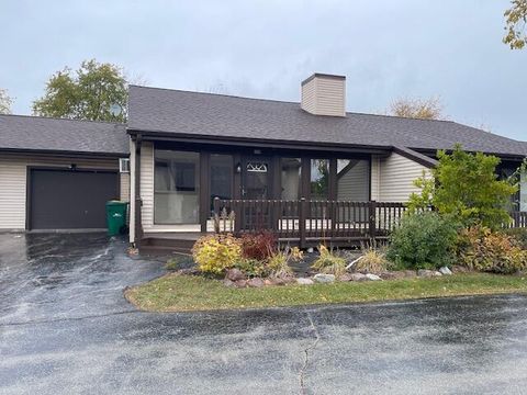 Photo of 208 E Drexel Ave, Oak Creek, WI 53154 (MLS # 1941623)