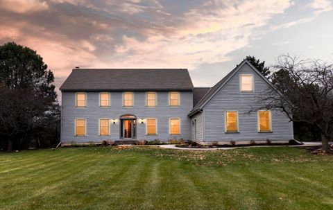 Photo of S50W23510 Woodchuck Ln, Waukesha, WI 53189 (MLS # 1944100)