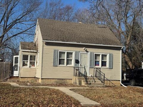 Photo of 4741 N 57th St, Milwaukee, WI 53218 (MLS # 1950689)