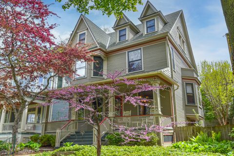 Photo of 2846 N Stowell Ave, Milwaukee, WI 53211 (MLS # 1921165)