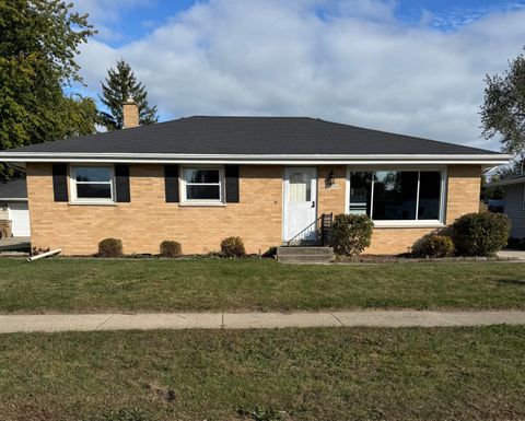 Photo of 8305 27th Ave, Kenosha, WI 53143 (MLS # 1939251)