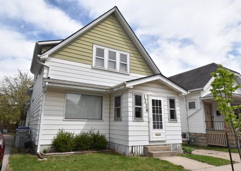 1226 N 43rd St, Milwaukee, WI 53208 - #: 1915657