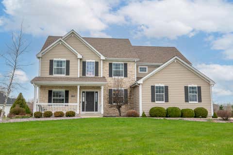 Photo of 1811 Stoneridge Ln, Cedarburg, WI 53024 (MLS # 1957292)