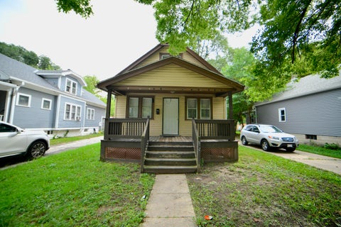 Photo of 4702 N 49th St, Milwaukee, WI 53218 (MLS # 1980675)