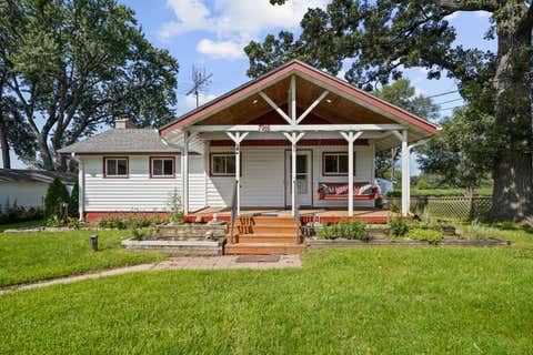 Photo of 7916 Shorewood Dr, Salem Lakes, WI 53168 (MLS # 1977282)