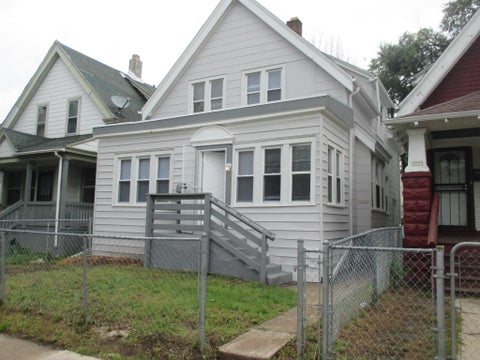 Photo of 3922 N 19th Pl, Milwaukee, WI 53206 (MLS # 1978239)