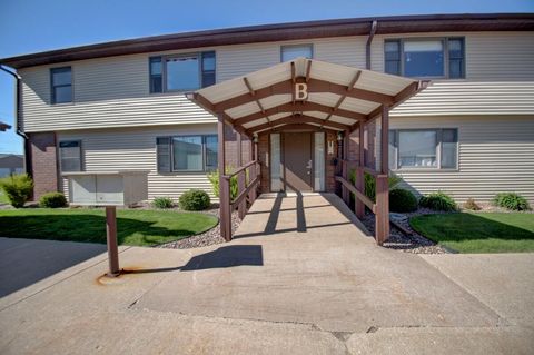 Photo of 730 10th Ave N, Onalaska, WI 54650 (MLS # 1960232)