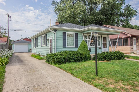 Photo of 226 Mertens Ave, Racine, WI 53405 (MLS # 1978782)