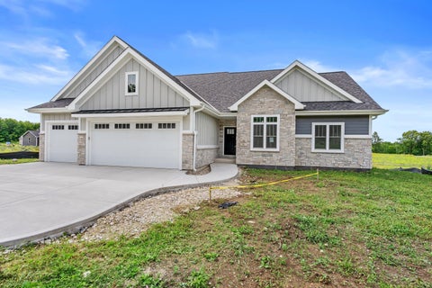 Photo of N66W20955 Sweet Clover Dr, Menomonee Falls, WI 53051 (MLS # 1970209)