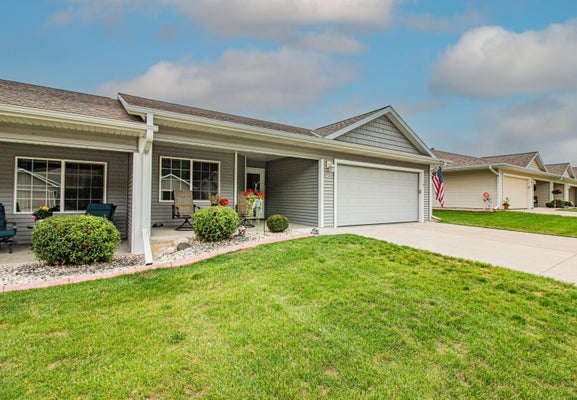 1246 FIELDSTONE DR # 2, HARTFORD, WI 53027 - Image ebae28a4d3e8eae79885ac35ce1acc29/2394631347