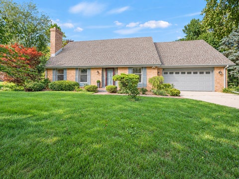 Photo of 1530 W Zedler Ln, Mequon, WI 53092 (MLS # 1980946)
