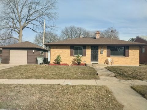 Photo of 4656 N 66 St, Milwaukee, WI 53218 (MLS # 1955904)