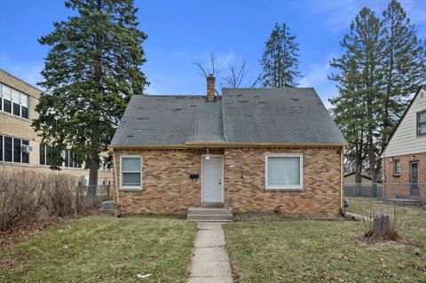 Photo of 5936 N 35th St, Milwaukee, WI 53209 (MLS # 1954795)
