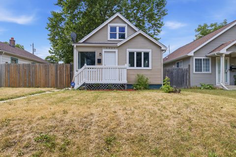 Photo of 5325 N 48th St, Milwaukee, WI 53218 (MLS # 1972912)