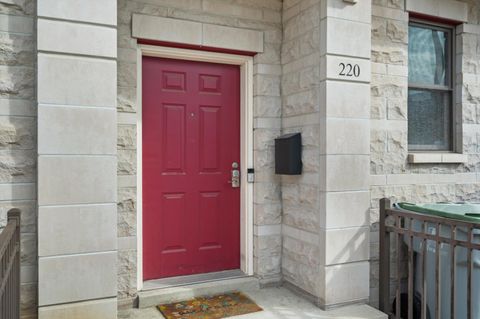 Photo of 220 E Reservoir Ave, Milwaukee, WI 53212 (MLS # 1954995)