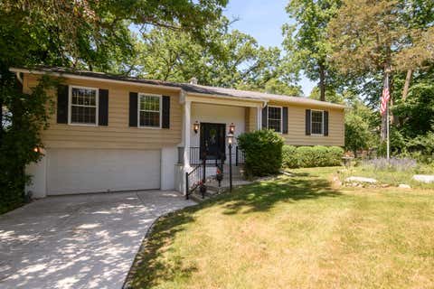 Photo of N67W32480 Wildwood Point Rd, Merton, WI 53029 (MLS # 1965643)