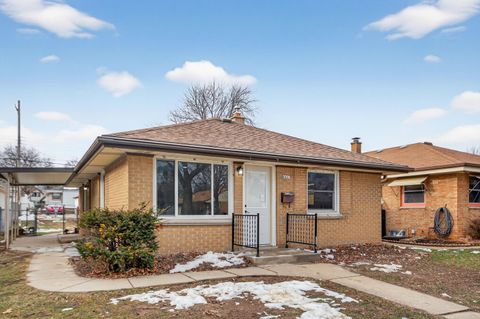 Photo of 4641 N 79th St, Milwaukee, WI 53218 (MLS # 1945793)