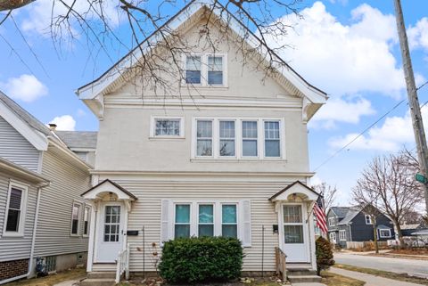 Photo of 2801 S Wentworth Ave, Milwaukee, WI 53207 (MLS # 1952309)