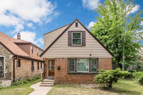 Photo of 4631 W Keefe Ave, Milwaukee, WI 53216 (MLS # 1971774)