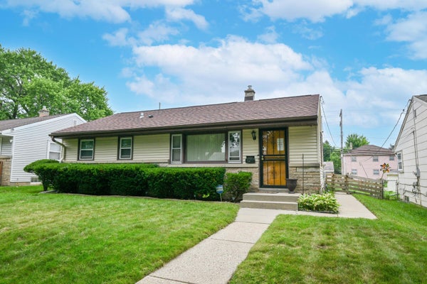 7722 W KATHRYN AVE, MILWAUKEE, WI 53218 - Image ecbcb9727af3091bce269961ad55cbfa/3513787429