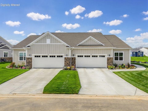 Photo of 853 Stirling Dr, Oconomowoc, WI 53066 (MLS # 1981756)