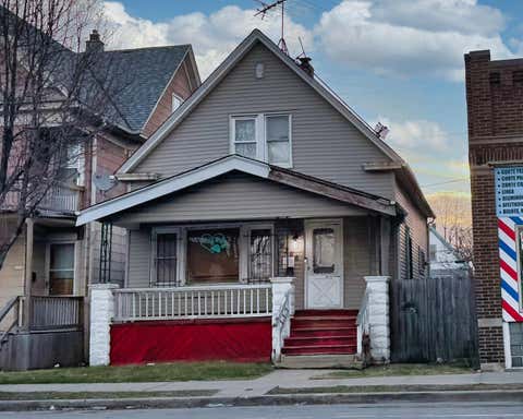 Photo of 2356 S 13th St, Milwaukee, WI 53215 (MLS # 1967673)