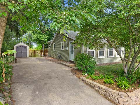 Photo of W342N4861 W Lindy Ln, Nashotah, WI 53058 (MLS # 1973623)