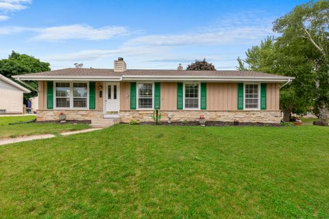 Photo of 248 E Norport Dr, Port Washington, WI 53074 (MLS # 1923254)