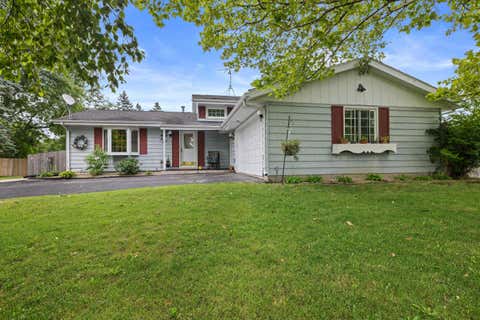 Photo of 1129 Bluebird Ln, Union Grove, WI 53182 (MLS # 1975357)