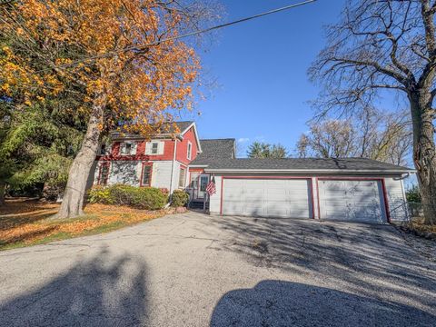 Photo of 13065 W Appleblossom Ln, New Berlin, WI 53151 (MLS # 1942329)