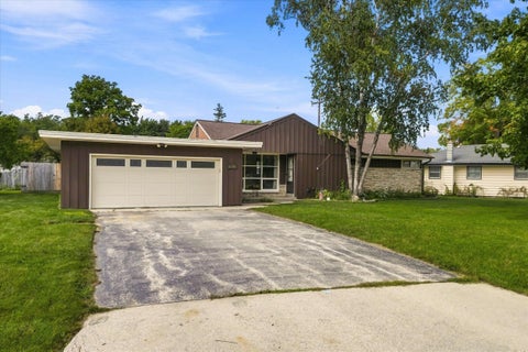 Photo of 8509 N 52nd St, Brown Deer, WI 53223 (MLS # 1979330)