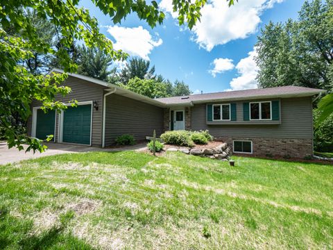 Photo of N6185 Country View Ln, Concord, WI 53178 (MLS # 1968126)