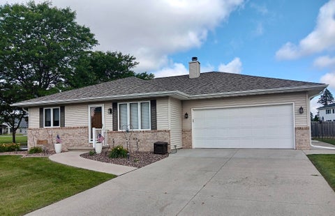 Photo of 5 Prestige Cir, Fond Du Lac, WI 54935 (MLS # 1970342)