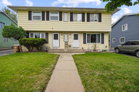 Photo of 1413 87TH Pl, Kenosha, WI 53143 (MLS # 1965192)
