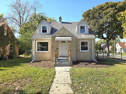 Photo of 4577 N 42nd St, Milwaukee, WI 53209 (MLS # 1986494)