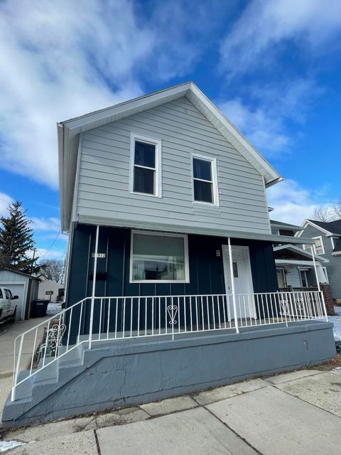 Photo of 1912 S 12th St, Sheboygan, WI 53081 (MLS # 1947437)